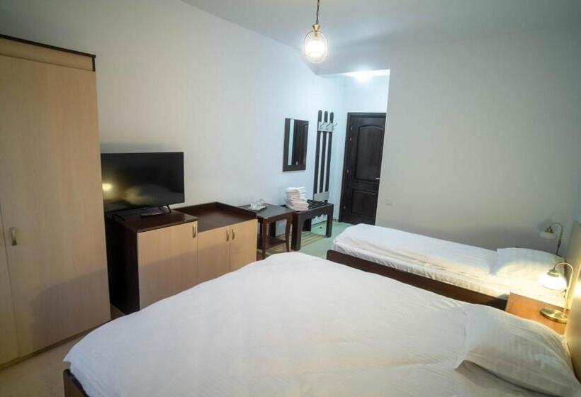 标准三人间, Chalet 173