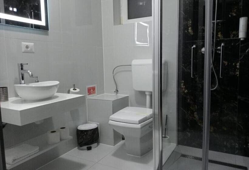 اتاق استاندارد سه نفره, Chalet 173
