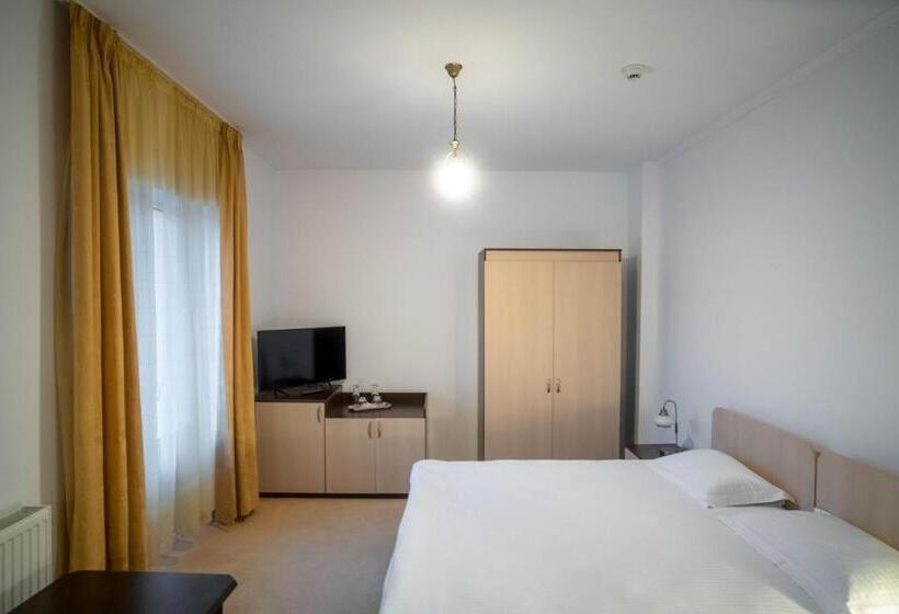 标准单人间, Chalet 173