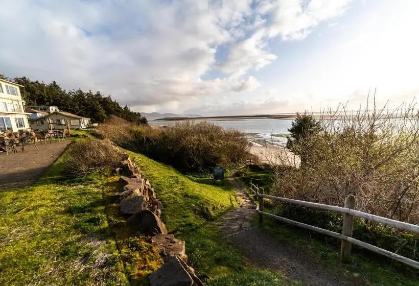 デラックスルーム, Terimore Lodging By The Sea