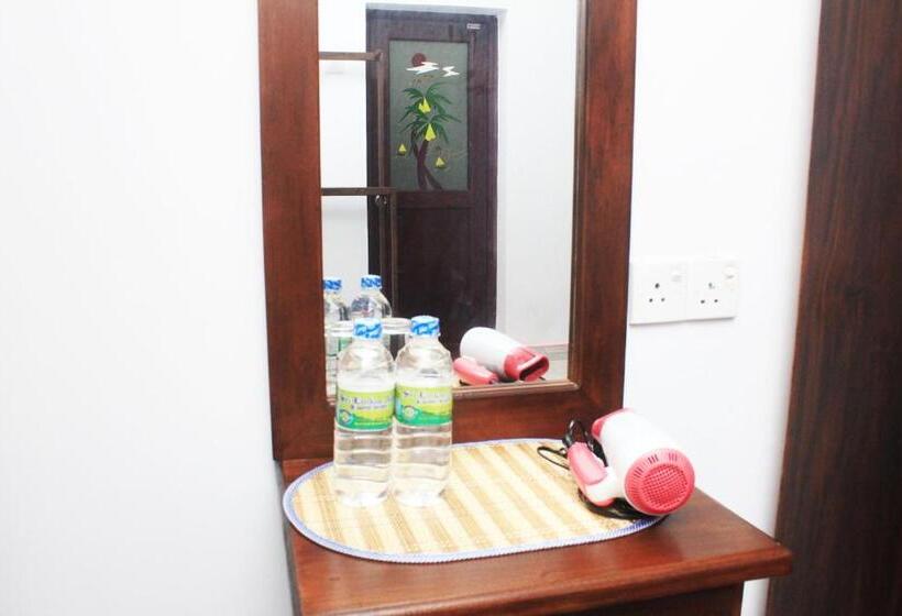 Camera Tripla Deluxe, Bejewelled Sigiriya