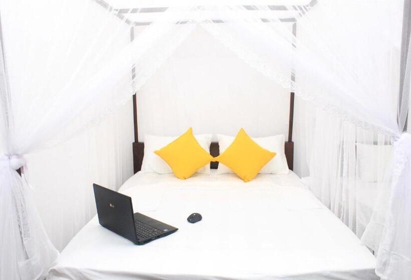 Camera Tripla Deluxe, Bejewelled Sigiriya