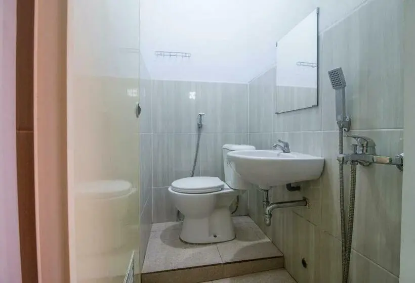 スタンダードルーム, Oyo 2165 Alyah Guest House Syariah