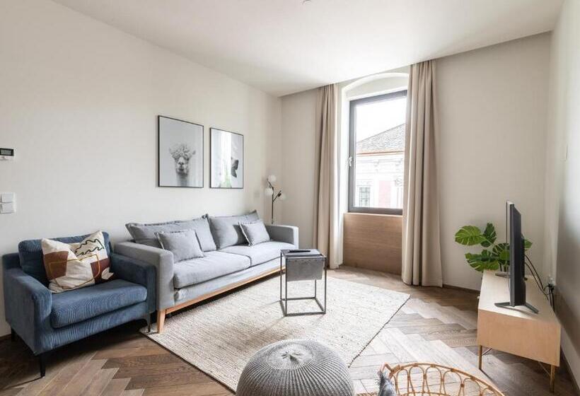 Люкс с Балконом, Limehome Linz Schillerstraße