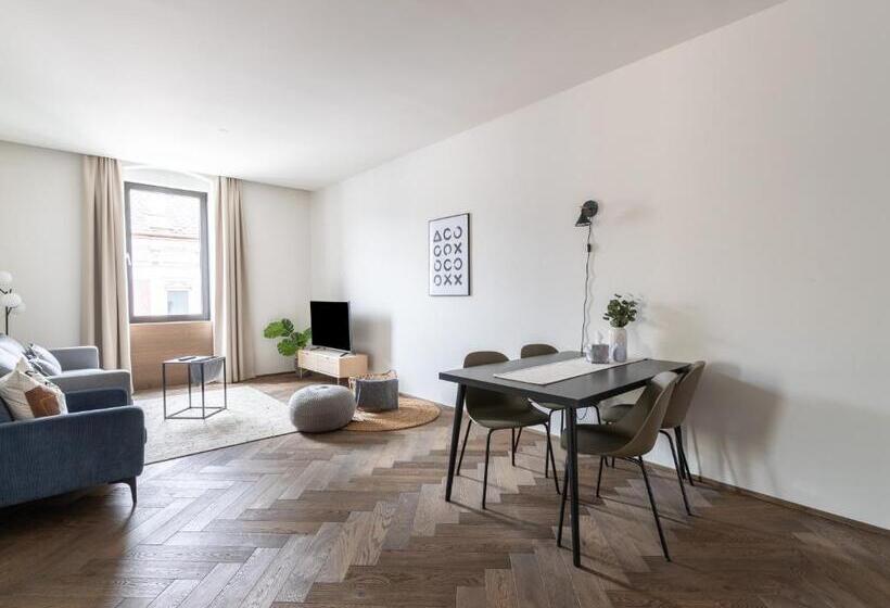Люкс с Балконом, Limehome Linz Schillerstraße