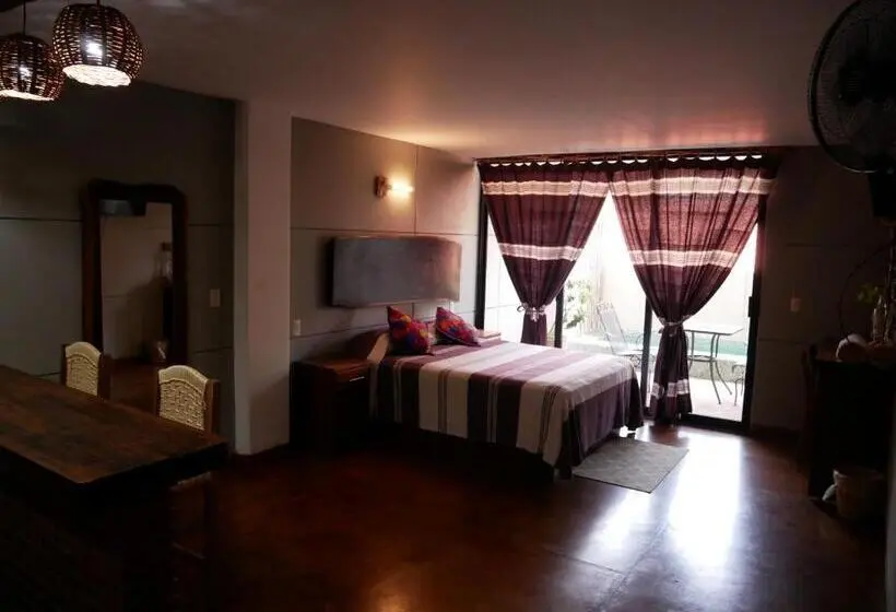 استودیوی استاندارد, Madre Tierra Hotel & Coworking & Hostal