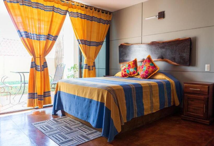 Студия Стандарт, Madre Tierra Hotel & Coworking & Hostal