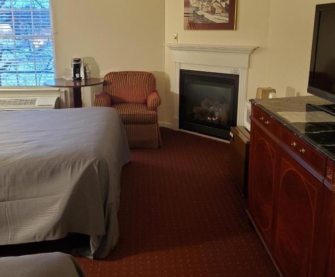 غرفه قياسيه سريرين مزدوجين, Fireside Inn And Suites Bangor