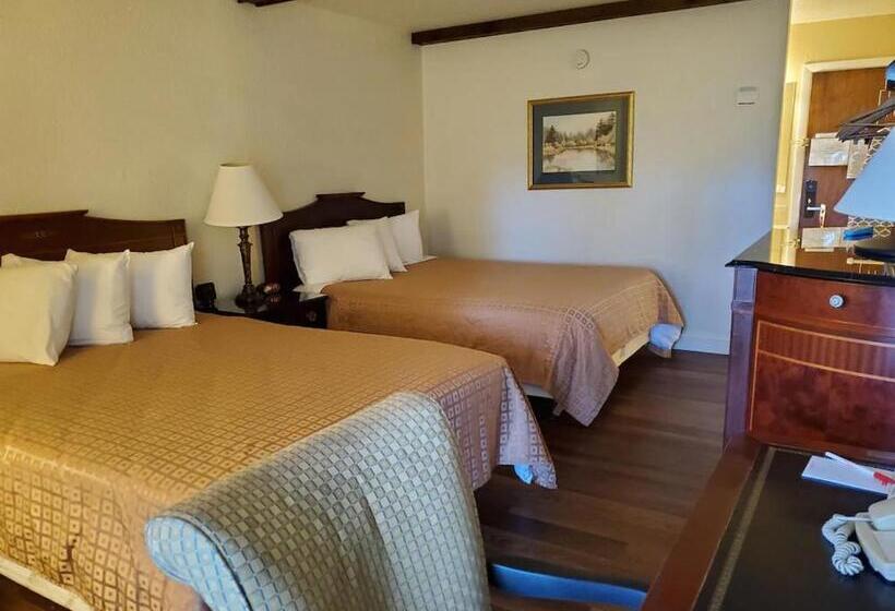 Номер Стандарт, Fireside Inn And Suites Bangor