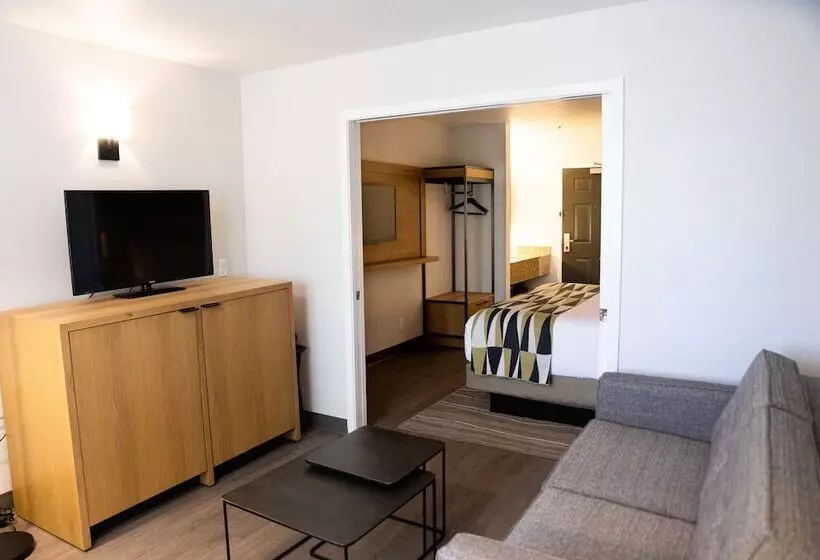 エクゼクティブスイート, Oxford Suites Redding