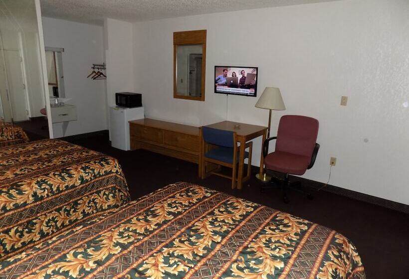 스탠다드 룸 더블 침대 2개, Topeka Plaza Inn