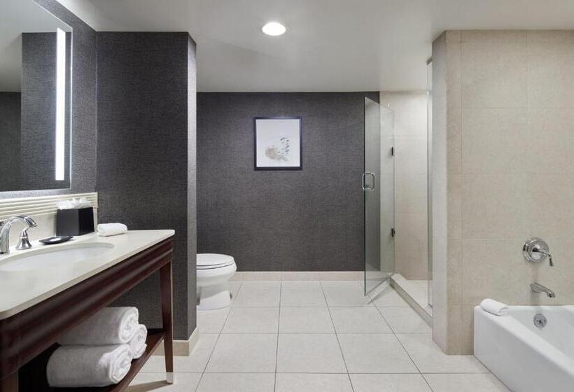 스위트 킹사이즈 침대, Sheraton Valley Forge King Of Prussia