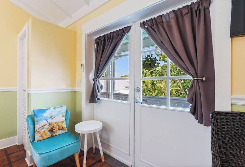 스탠다드 룸 더블 침대 2개, The Palms