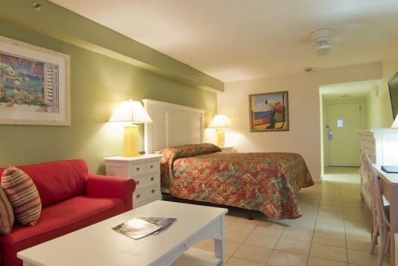 غرفة قياسية سرير كينج, Pirate S Cove Resort And Marina   Stuart