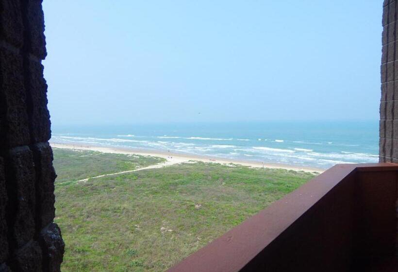 غرفة قياسية إطلالة جانبية علي البحر, Padre South Hotel On The Beach