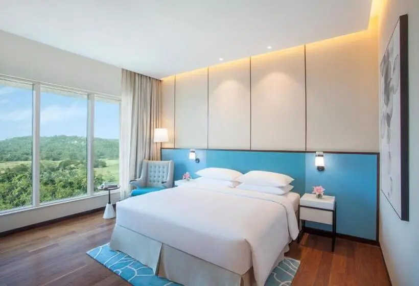 キングサイズベッドのスタンダードルーム, Hyatt Regency Thrissur