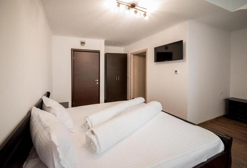 Номер Стандарт Трехместный, Dr House