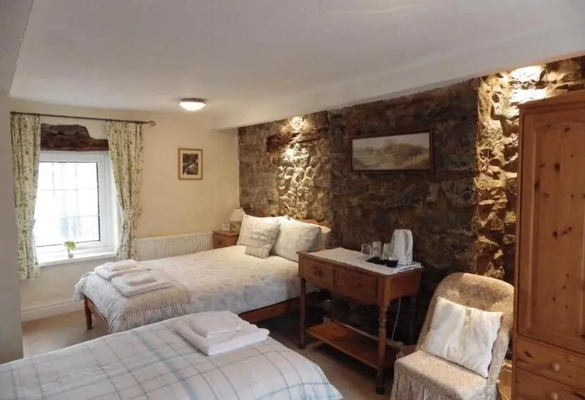 اتاق خانوادگی, Aber Cottage B&b