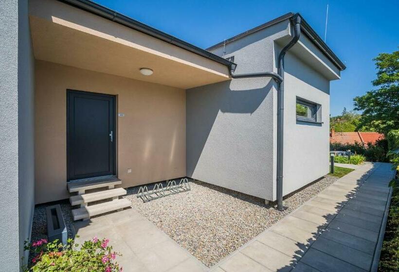 家族用バンガロー, Penzion Jako Doma