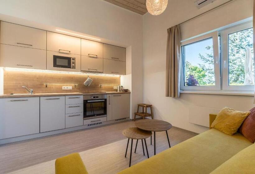 家族用バンガロー, Penzion Jako Doma