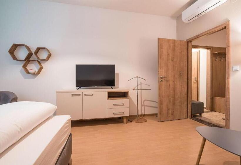 Family Suite, Penzion Jako Doma