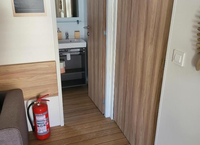 منزل غرفة نوم واحدة, Mobile Home Tim