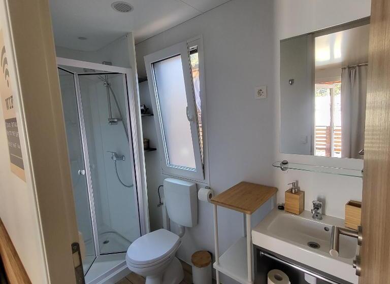 منزل غرفة نوم واحدة, Mobile Home Tim