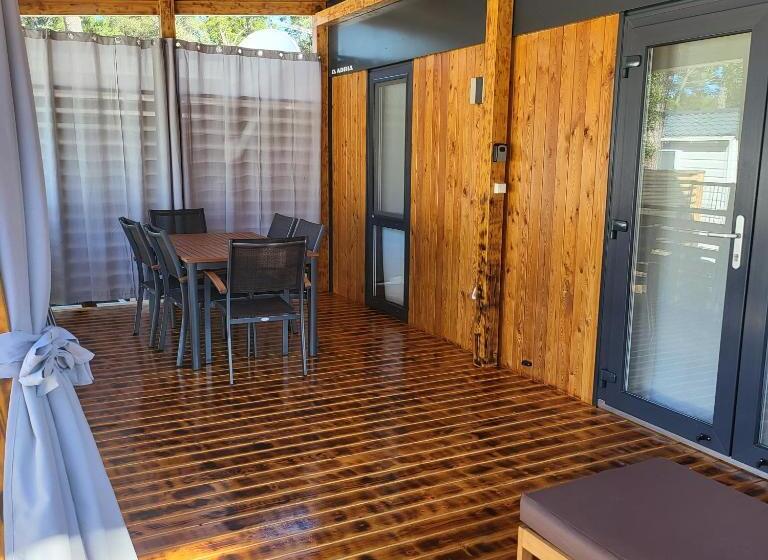 منزل غرفة نوم واحدة, Mobile Home Tim