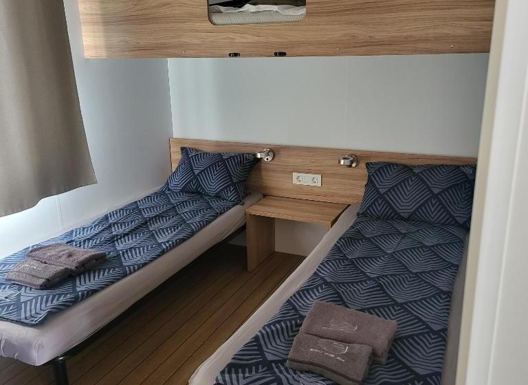 Дом 1 Спальня, Mobile Home Tim