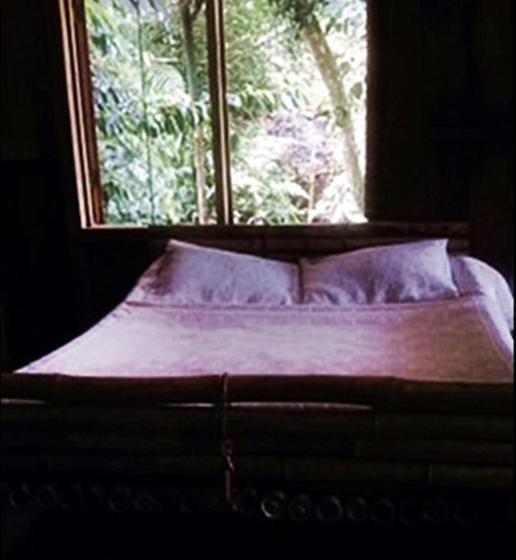 بنجلو عائلى, Mirador Prendas