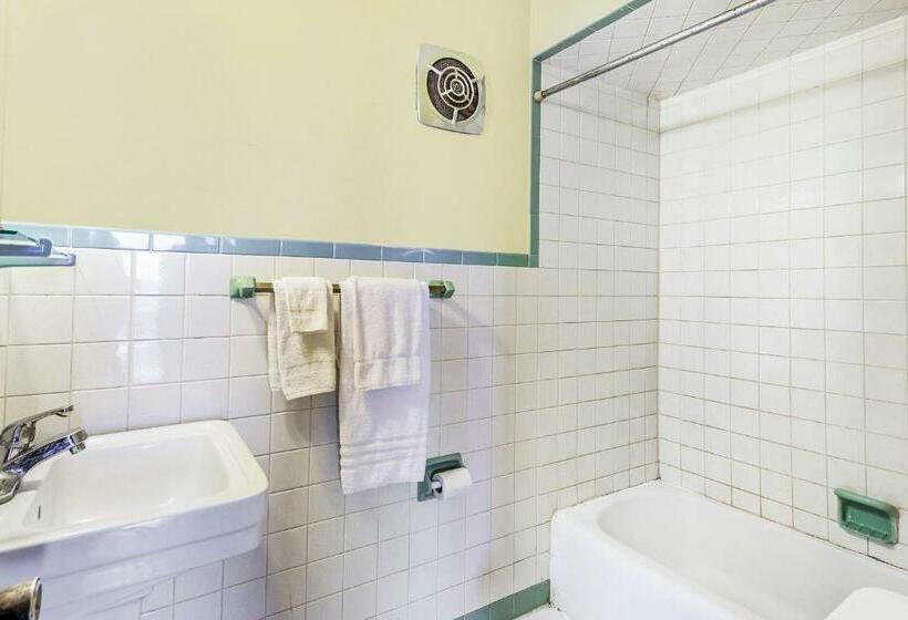 غرفة قياسية سرير كينج, Peoria Il I74