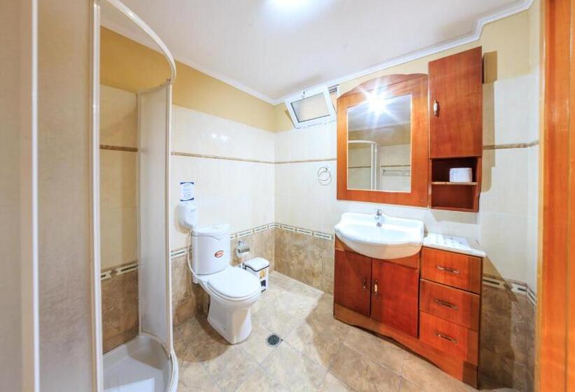 اتاق استاندارد چهارنفره با بالکن, Zante Bay Studios