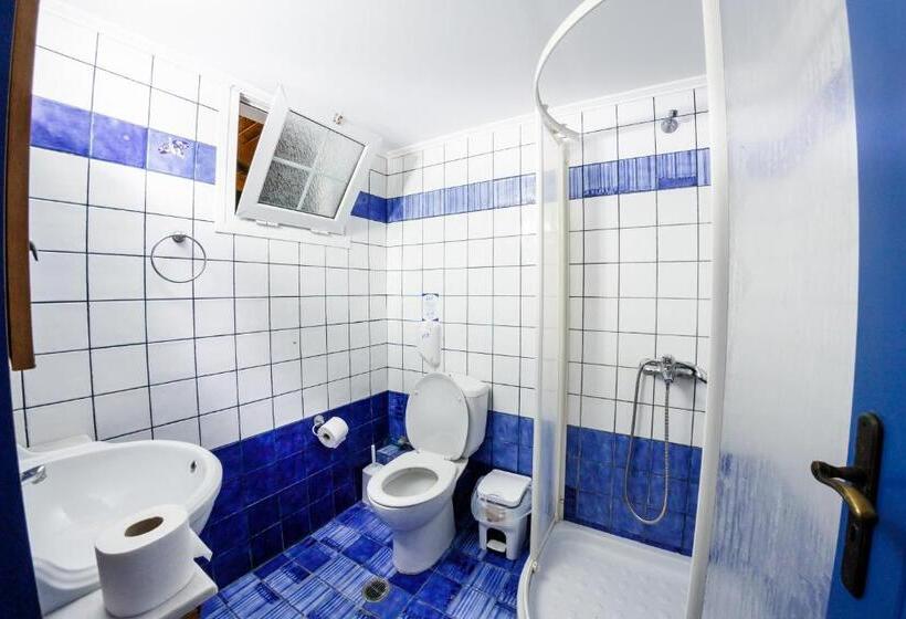 اتاق استاندارد چهارنفره با بالکن, Zante Bay Studios