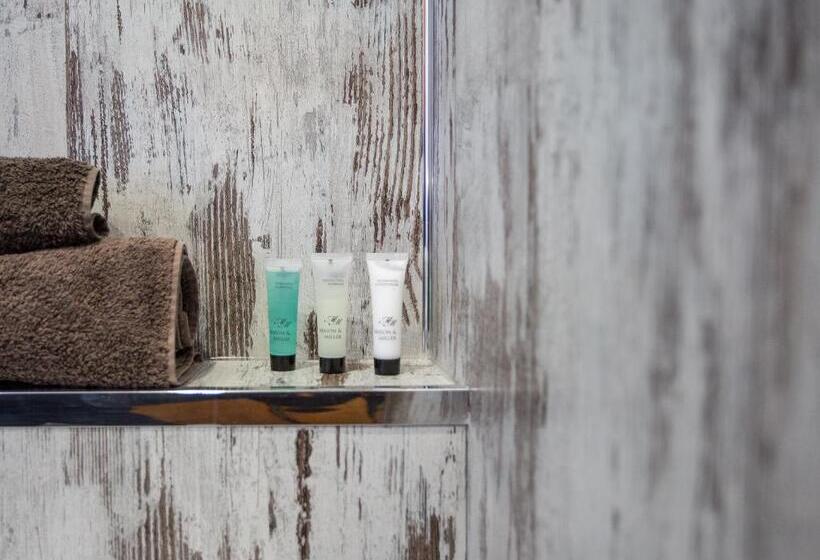 스탠다드 룸, Beudy Bach