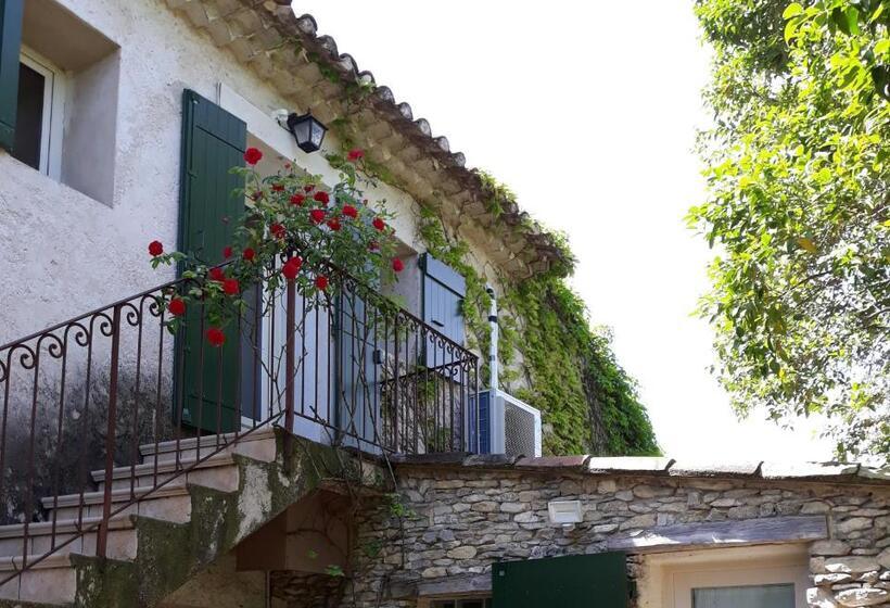 شقة غرفة واحدة, Mas La Pomarede