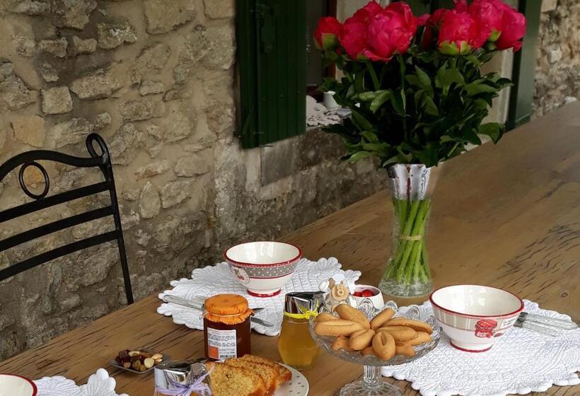 شقة غرفة واحدة, Mas La Pomarede