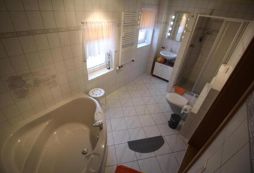 إستوديو قياسى, Brauhaus Und Pension Babben