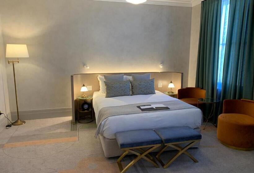 اتاق استاندارد برای معلولان, Tattersalls