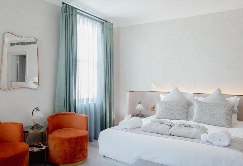 اتاق خانوادگی, Tattersalls