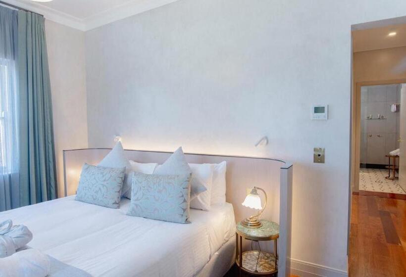 سوییت خانوادگی, Tattersalls