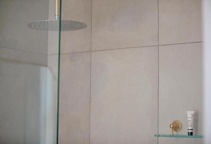 اتاق عادی, Tattersalls