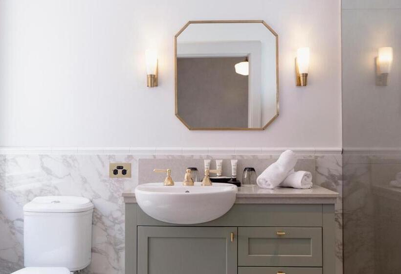 اتاق عادی, Tattersalls