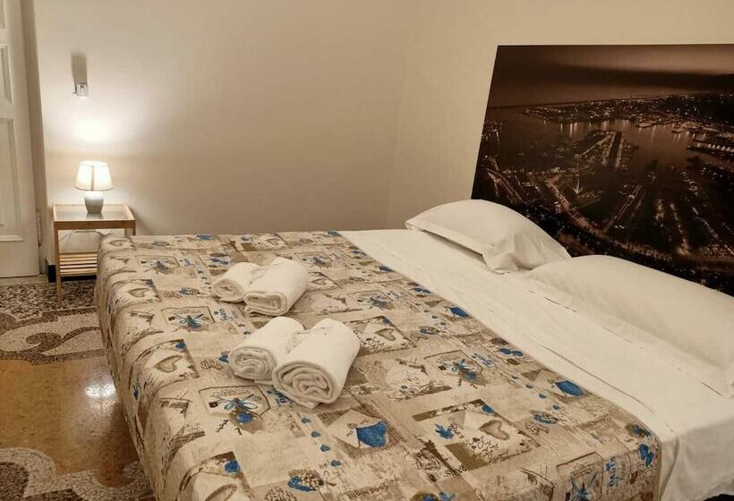 Ortak Banyolu Standart Dört Kişilik Oda, Affittacamere Monumentale