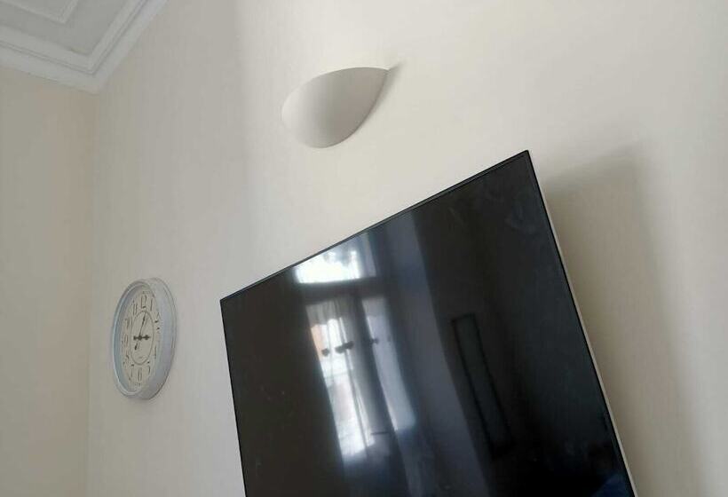 Ortak Banyolu Standart Dört Kişilik Oda, Affittacamere Monumentale