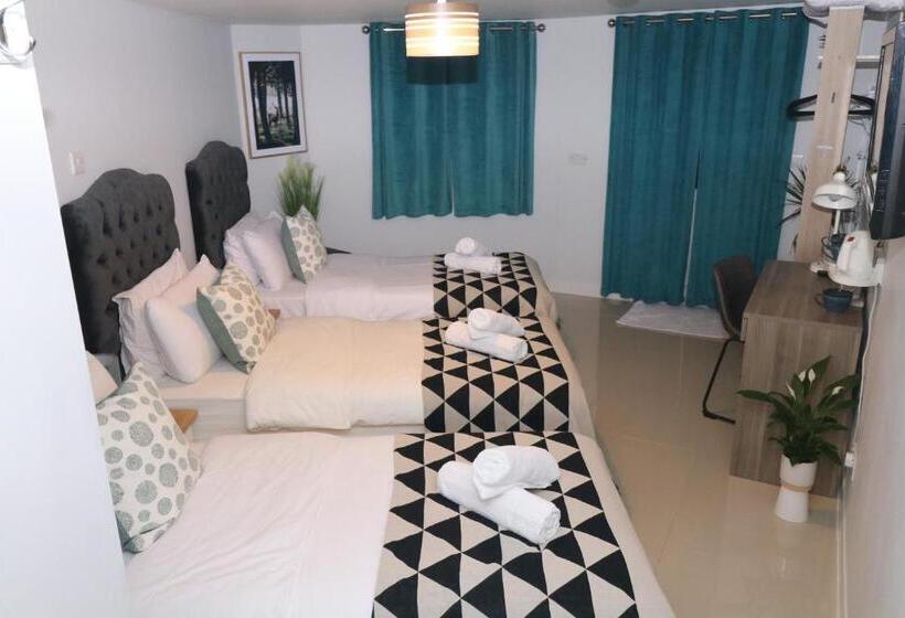 Номер Стандарт Трехместный, The Spinney