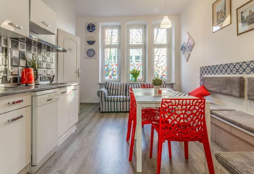 Кровать в Общей Комнате, Dream Hostel
