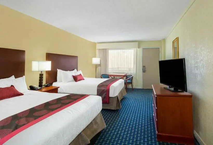 Standard-invahuone, Ramada By Wyndham Virginia Beach