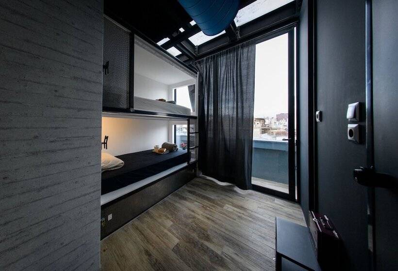 سرير فى غرفة مشتركه, Iconic Athens Hostel