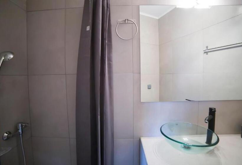 Standard Room with Balcony, One Three One   In The Heart Of Athens