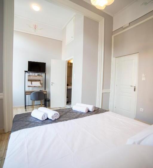 Standard Room with Balcony, One Three One   In The Heart Of Athens